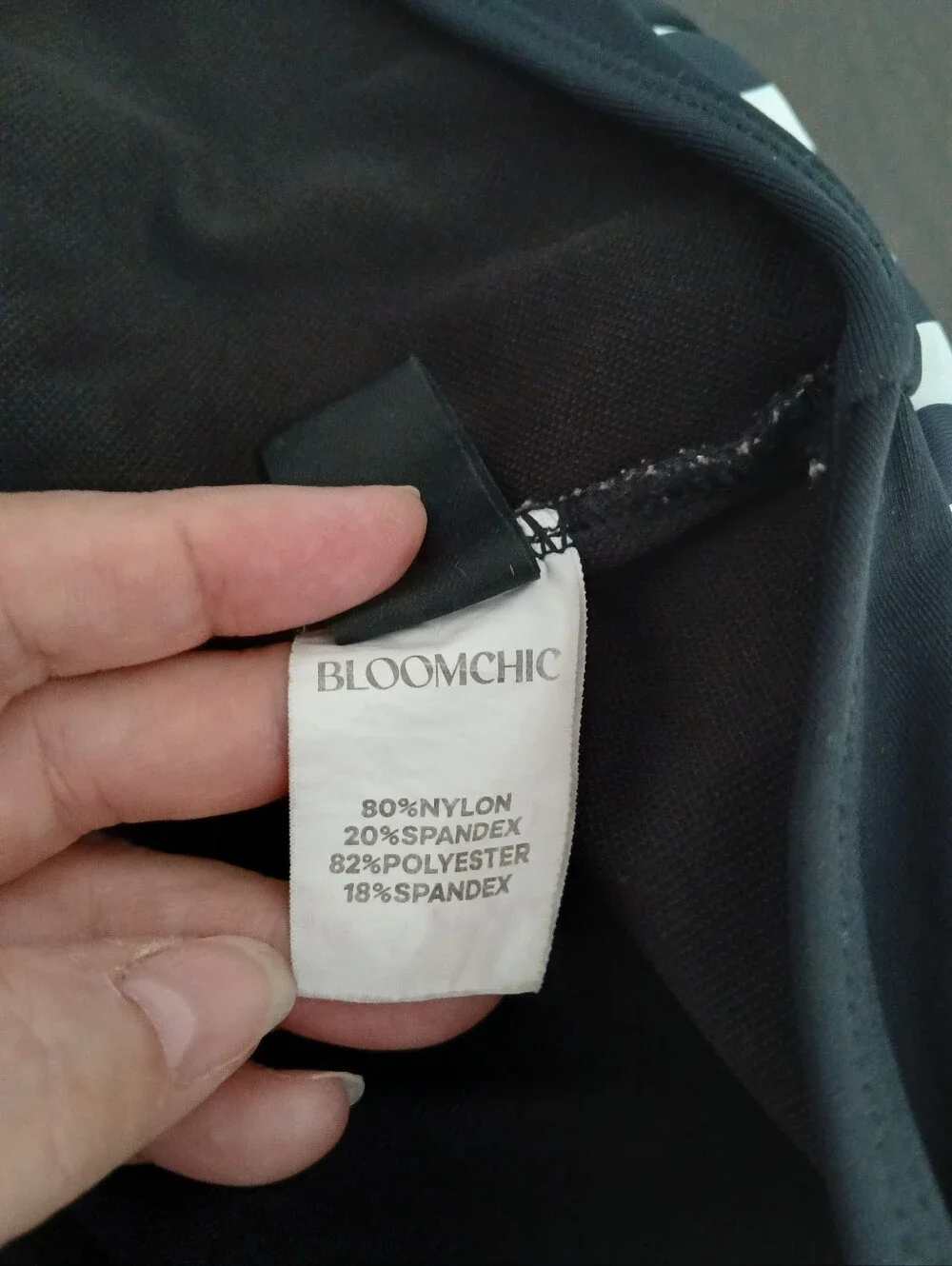 Bloom Chic Swim Top Size 26 Black White